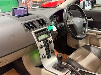 Used Volvo V50 2010 for sale - 77376631: Photo