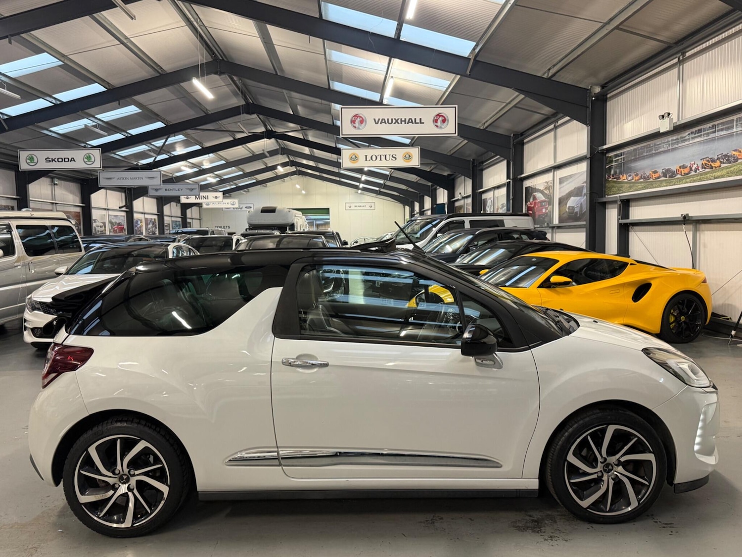 Used DS Automobiles DS 3 Cabrio 2016 for sale - 76318043: Photo 13