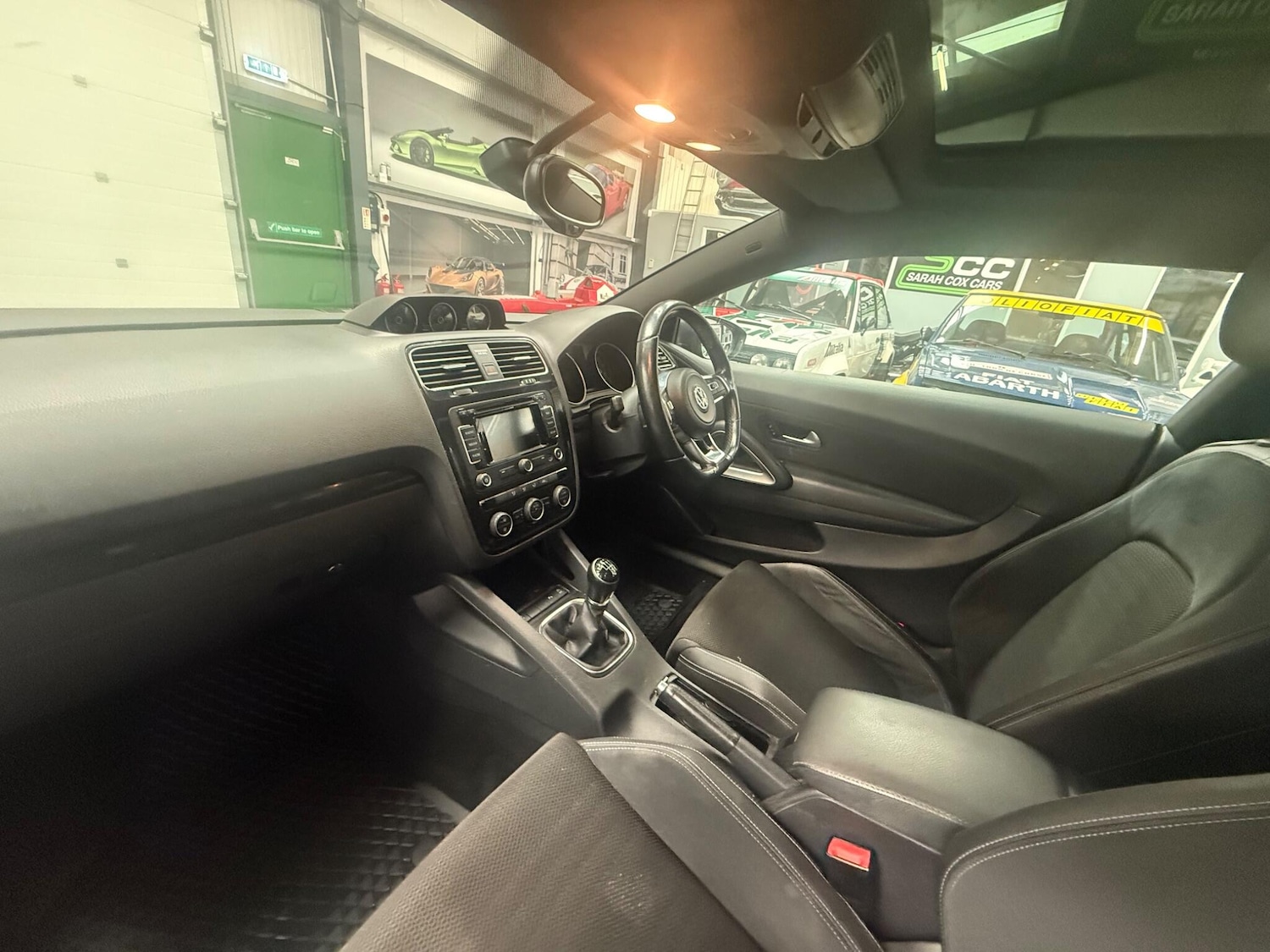 Used Volkswagen Scirocco 2015 for sale - 77893082: Photo 2