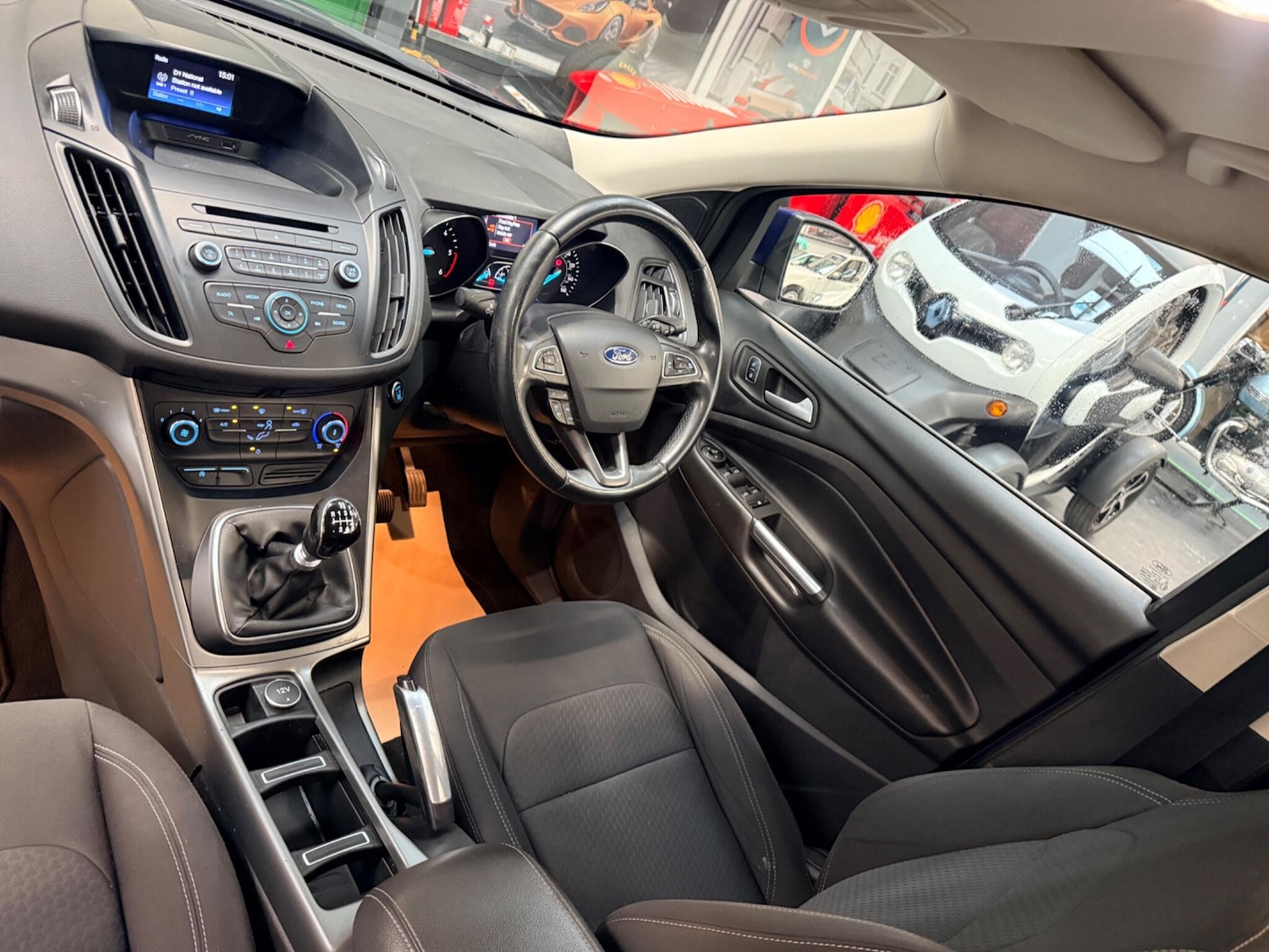 Used Ford Kuga 2017 for sale - 77611584: Photo 3