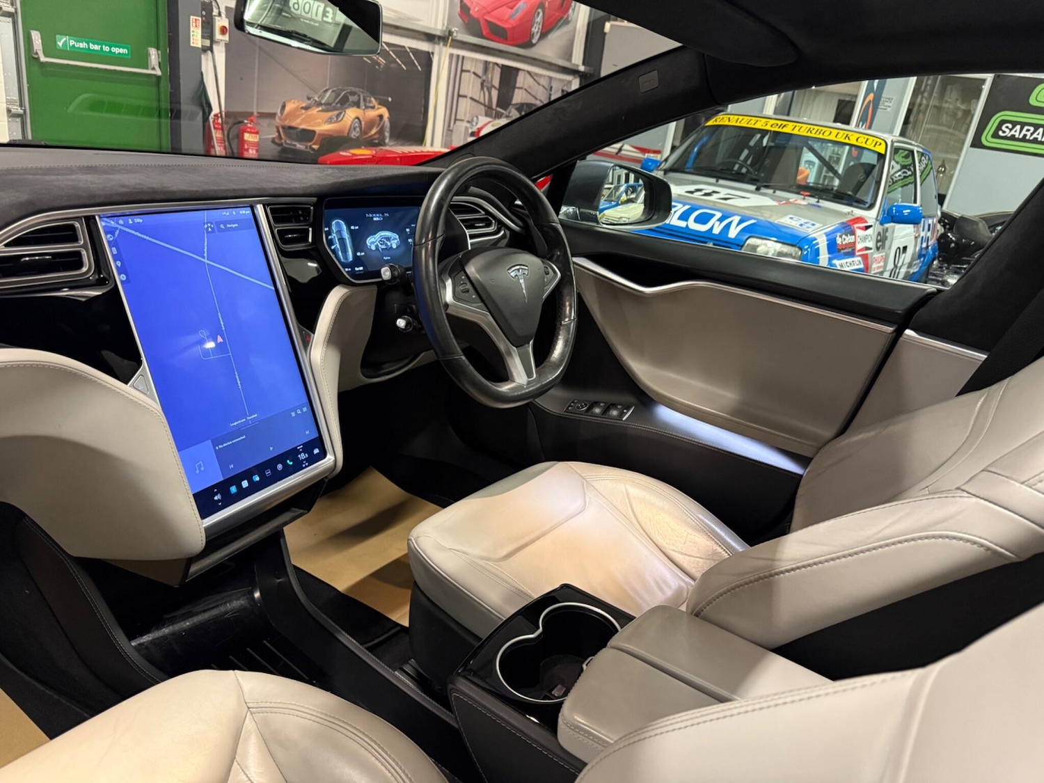 Used Tesla Model S 2016 for sale - 76314842: Photo 3