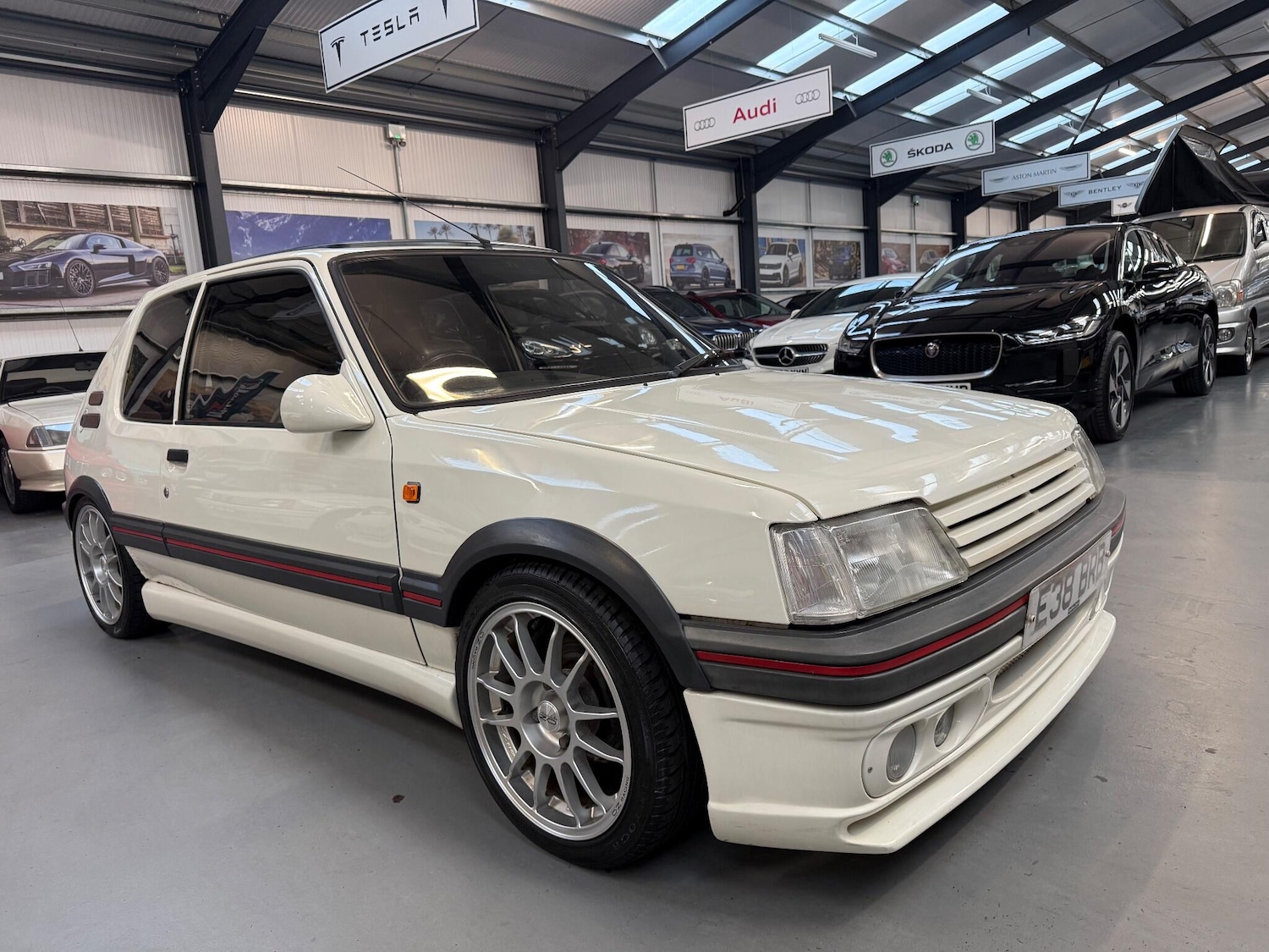 Used Peugeot 205 1987 for sale - 76912862: Photo 13