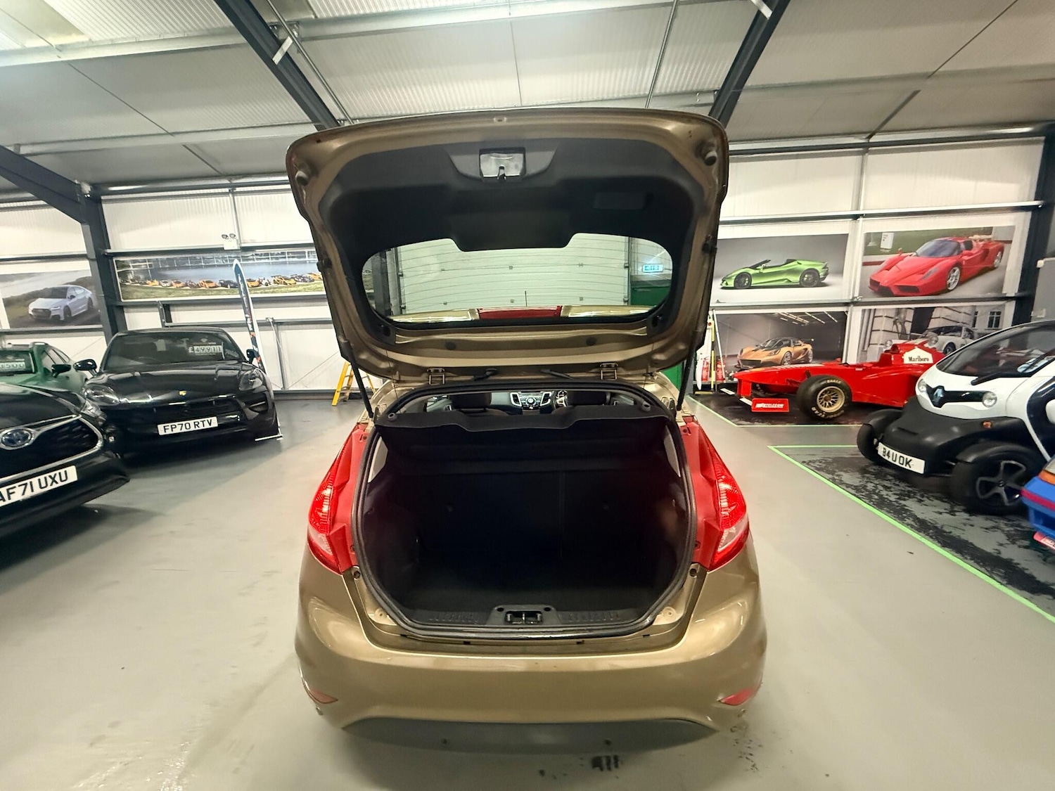 Used Ford Fiesta 2012 for sale - 76771984: Photo 25