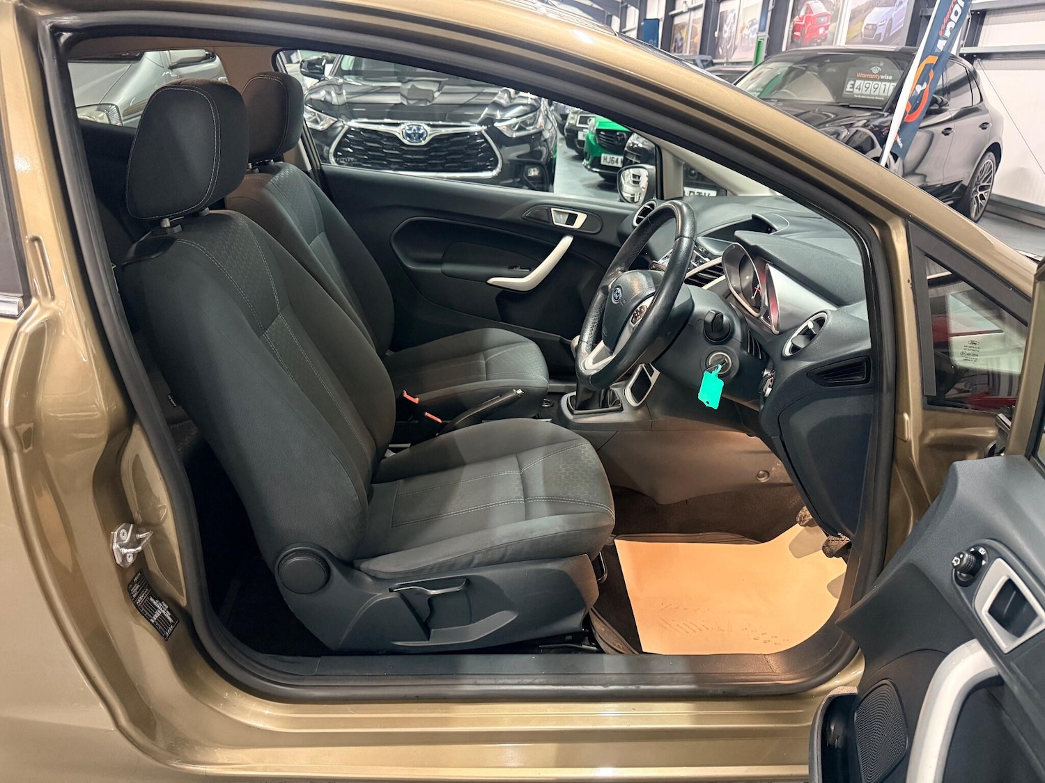 Used Ford Fiesta 2012 for sale - 76771984: Photo 9