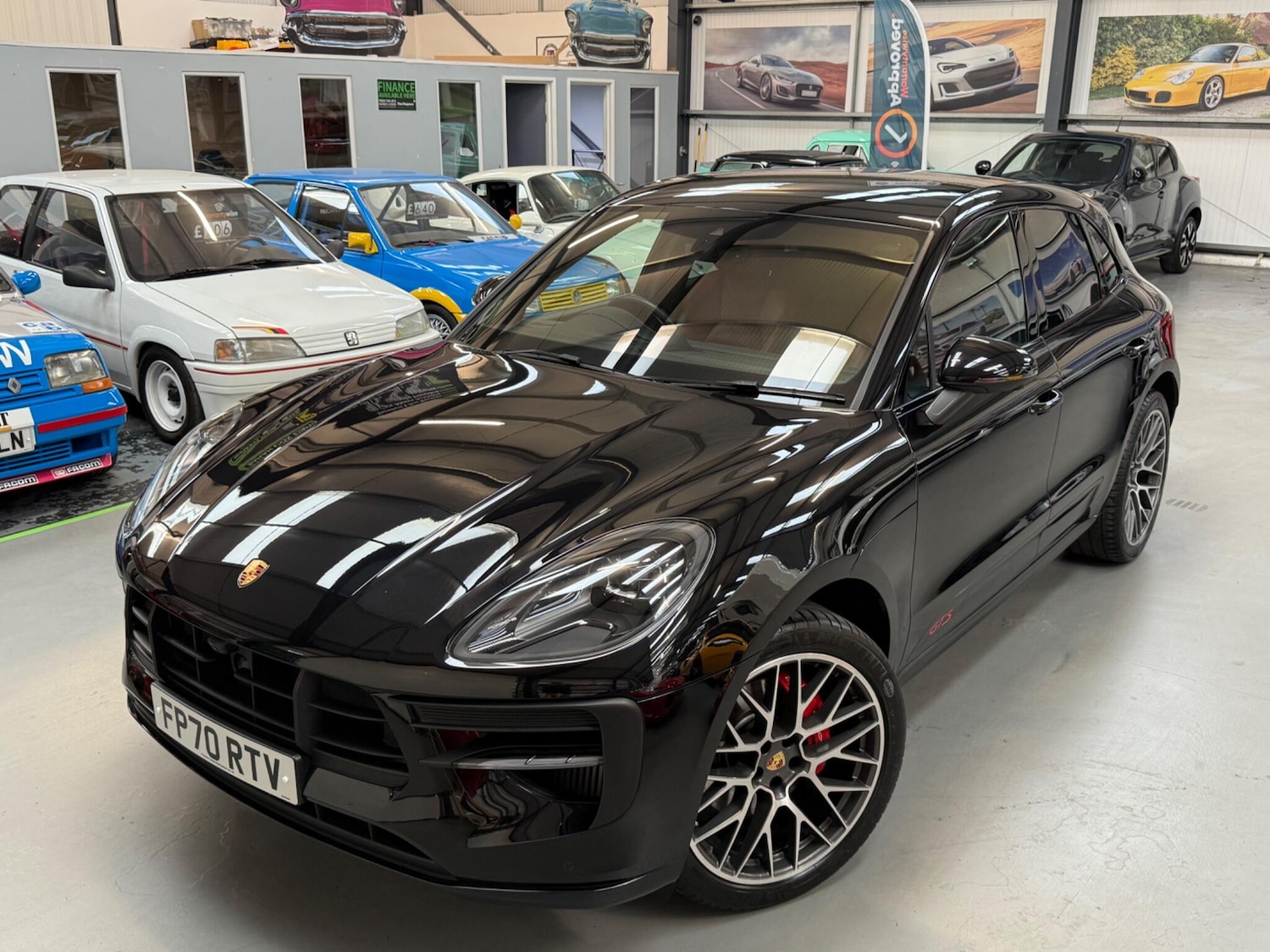 Used Porsche Macan 2020 for sale - 76989492: Photo 1