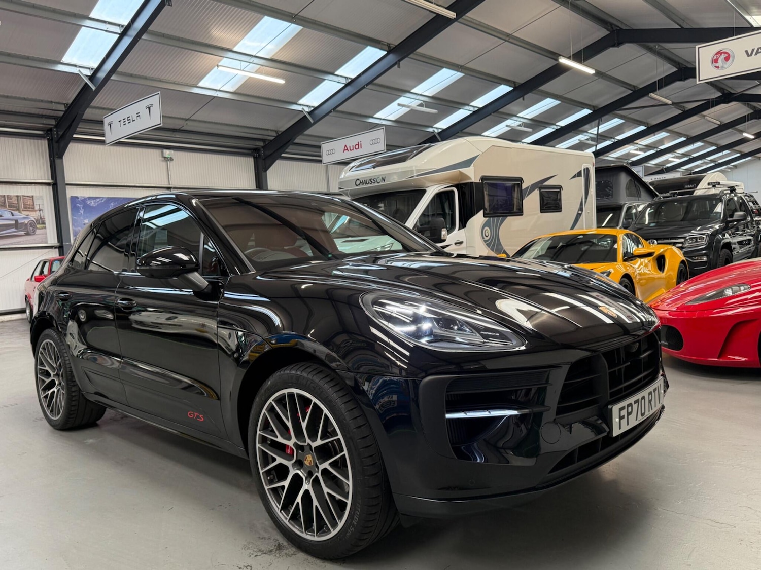 Used Porsche Macan 2020 for sale - 76989492: Photo 12