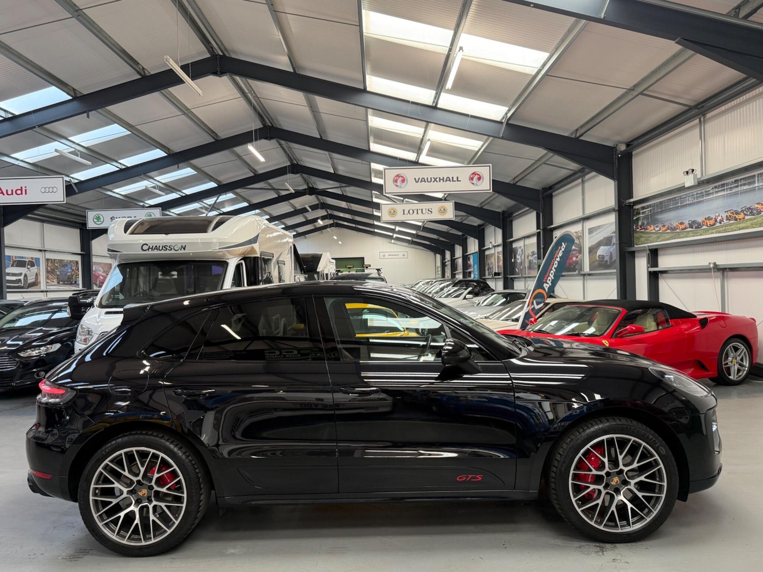 Used Porsche Macan 2020 for sale - 76989492: Photo 13