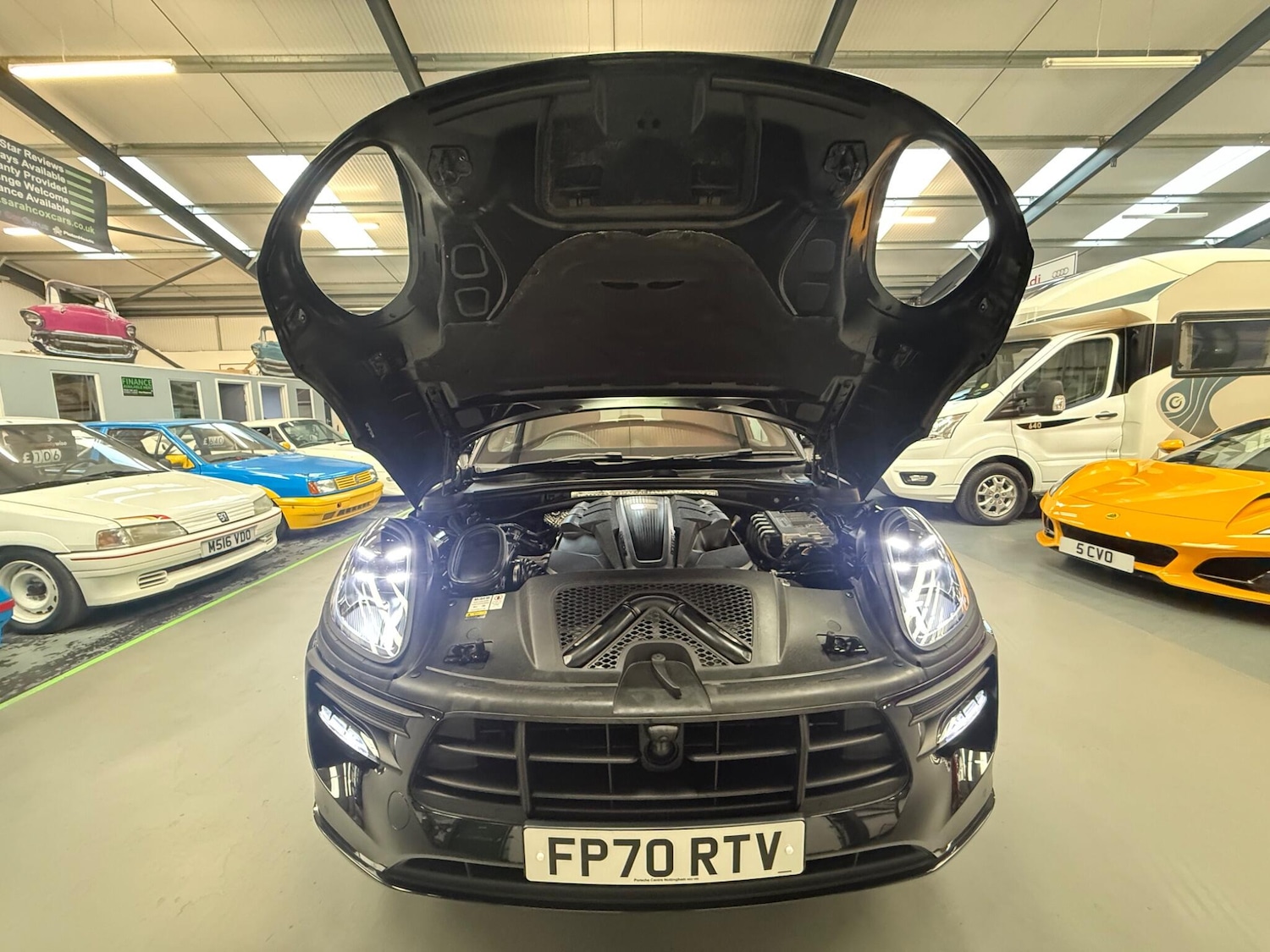 Used Porsche Macan 2020 for sale - 76989492: Photo 41