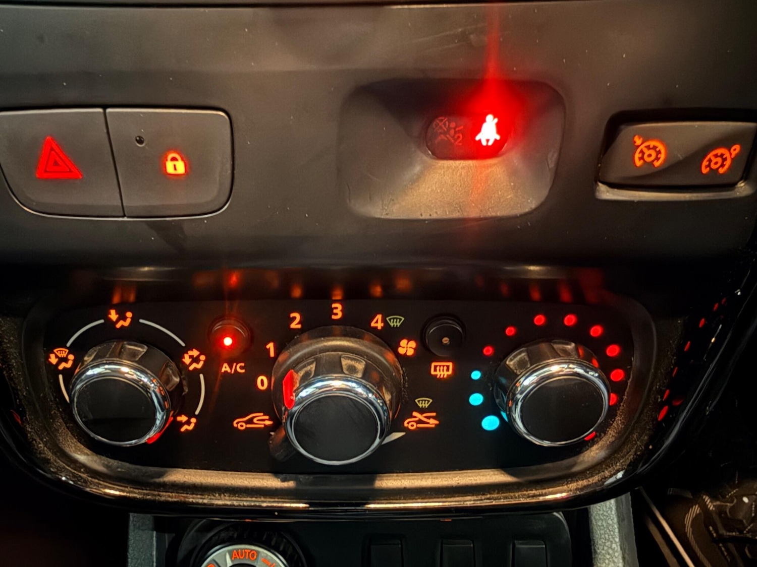 Used Dacia Duster 2015 for sale - 78127350: Photo 22