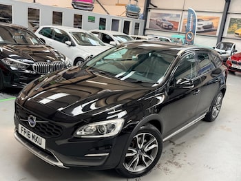 Used Volvo V60 Cross Country 2016 for sale - 79412553: Photo