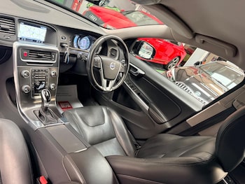 Used Volvo V60 Cross Country 2016 for sale - 79412553: Photo