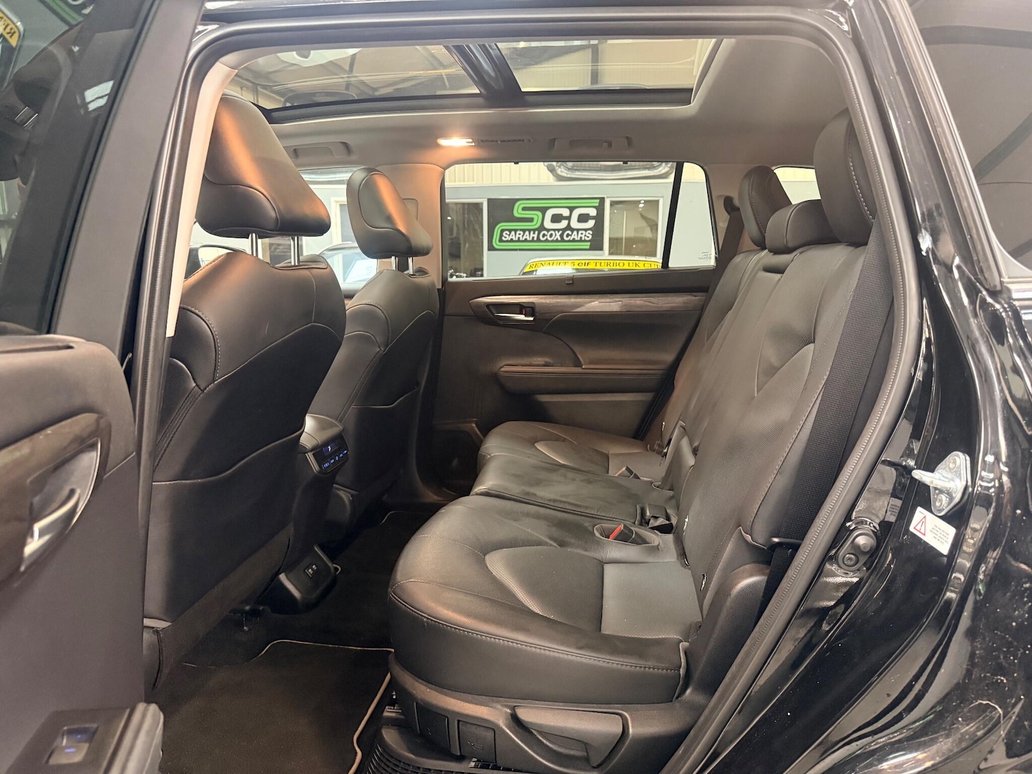 Used Toyota Highlander 2021 for sale - 76765304: Photo 15