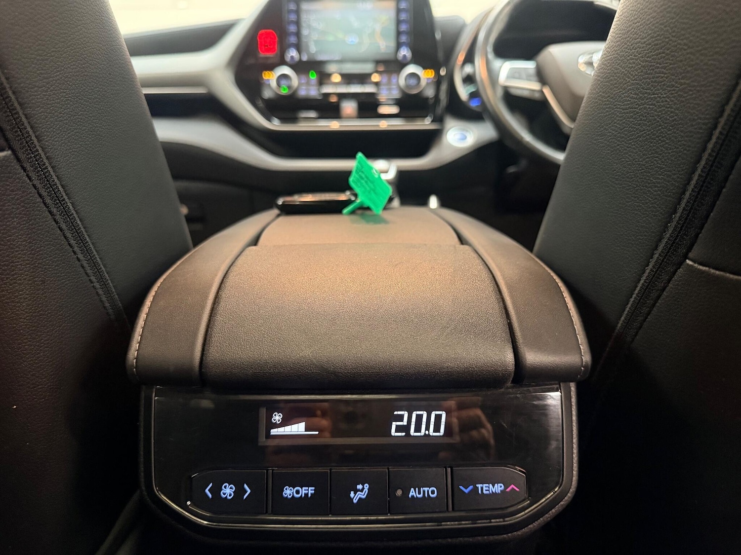 Used Toyota Highlander 2021 for sale - 76765304: Photo 28