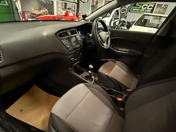 Used Hyundai i20 2019 for sale - 76521658: Photo