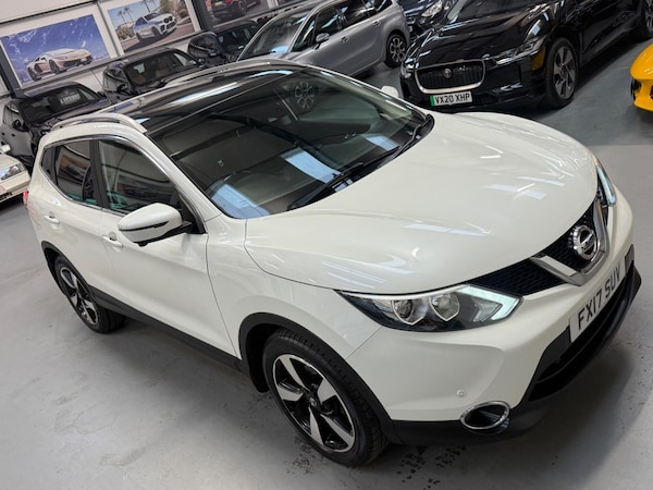 Used Nissan Qashqai 2017 for sale - 76307168: Photo 2