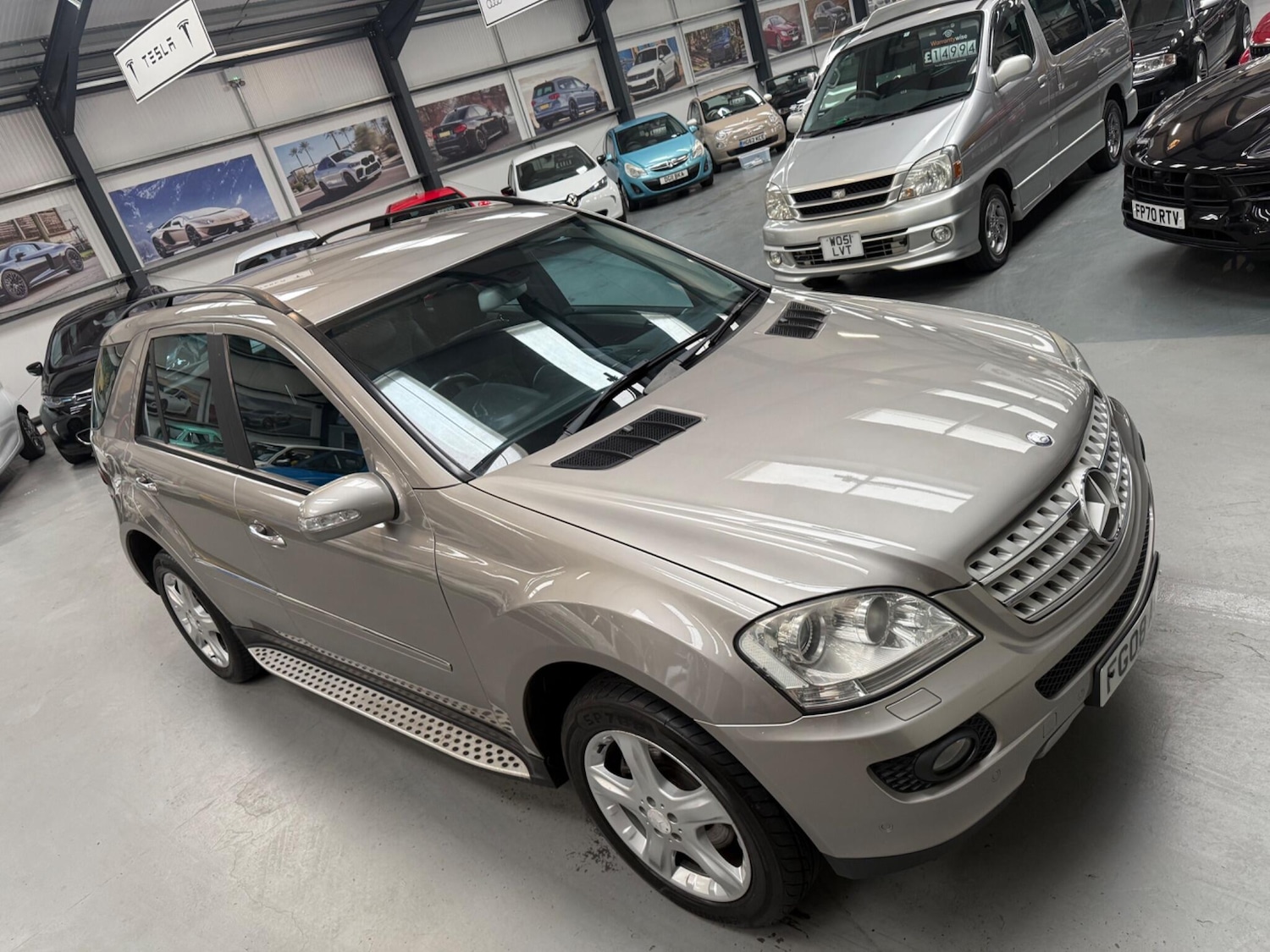 Used Mercedes-Benz M Class 2008 for sale - 76562461: Photo 2