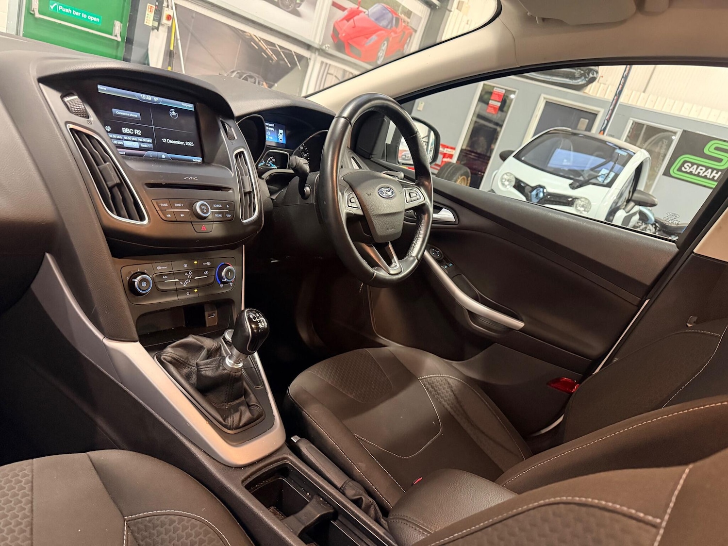 Used Ford Focus 2015 for sale - 76936020: Photo 3