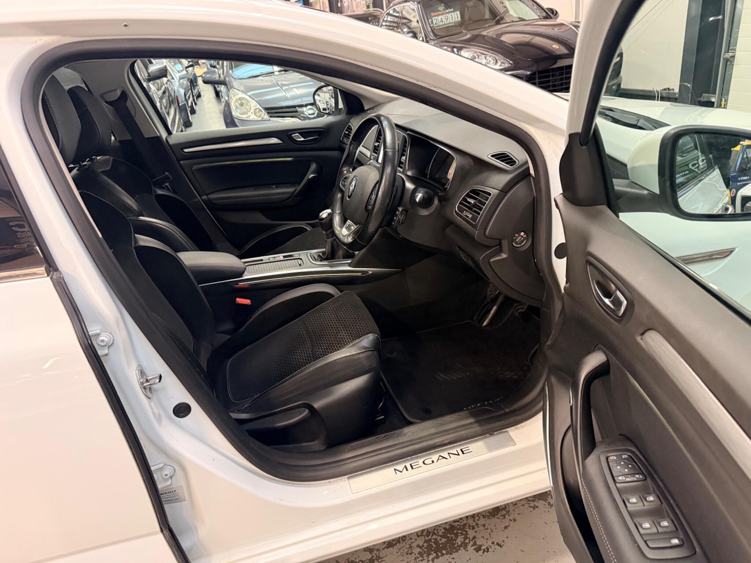 Used Renault Megane 2017 for sale - 78046846: Photo 17