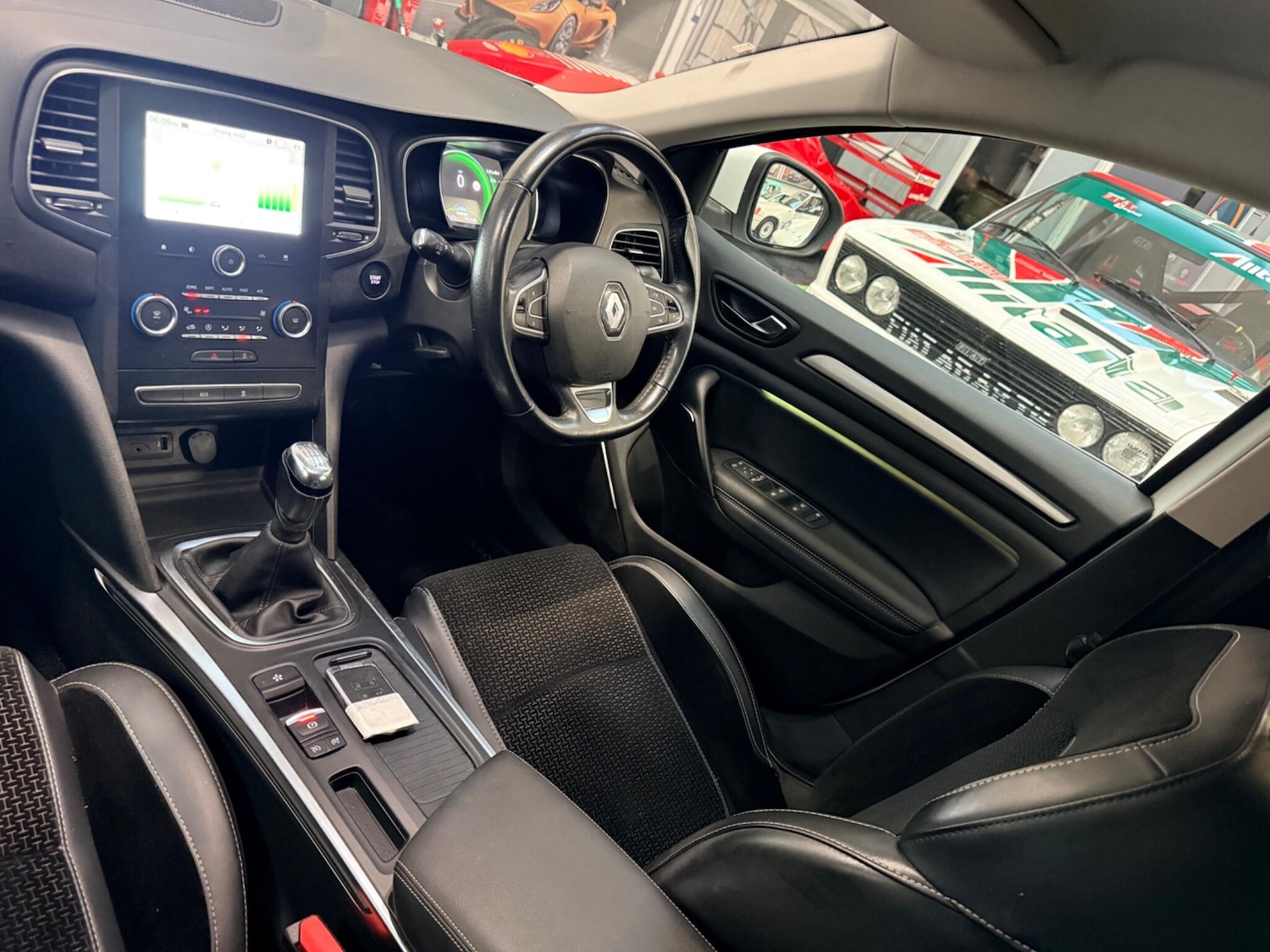 Used Renault Megane 2017 for sale - 78046846: Photo 3