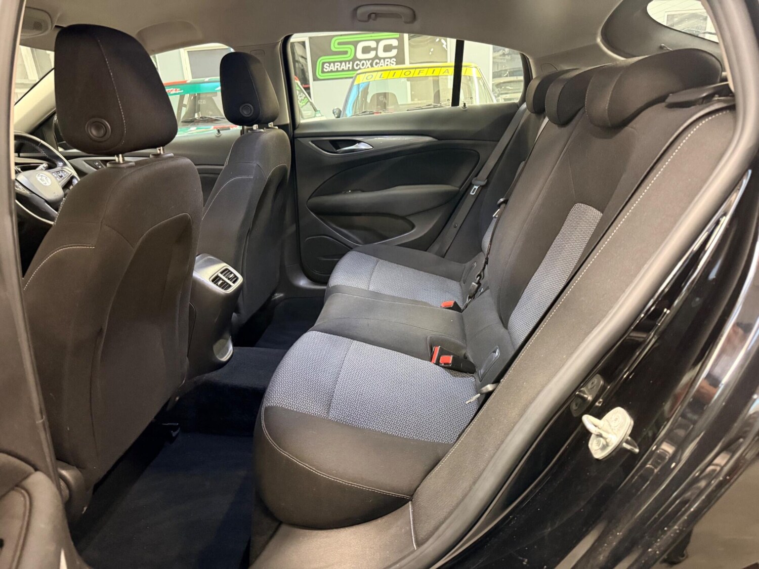 Used Vauxhall Insignia 2017 for sale - 77838800: Photo 11