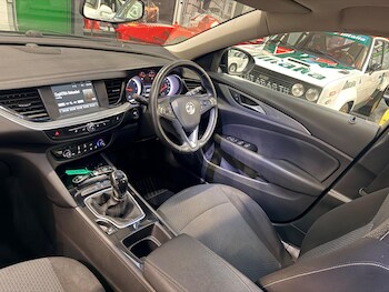 Used Vauxhall Insignia 2017 for sale - 77838800: Photo