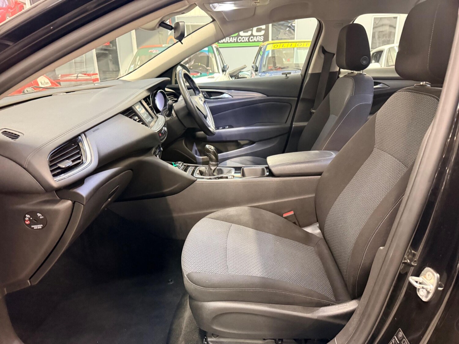 Used Vauxhall Insignia 2017 for sale - 77838800: Photo 4