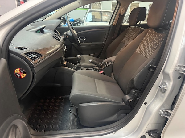 Used Renault Megane 2013 for sale - 76306560: Photo 4