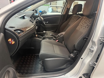 Used Renault Megane 2013 for sale - 76306560: Photo 4