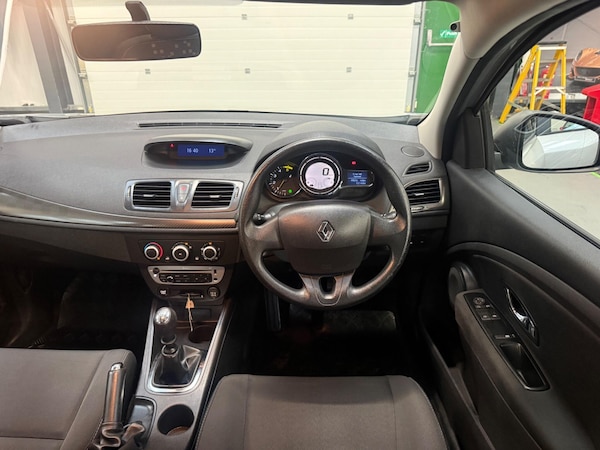 Used Renault Megane 2013 for sale - 76306560: Photo 8
