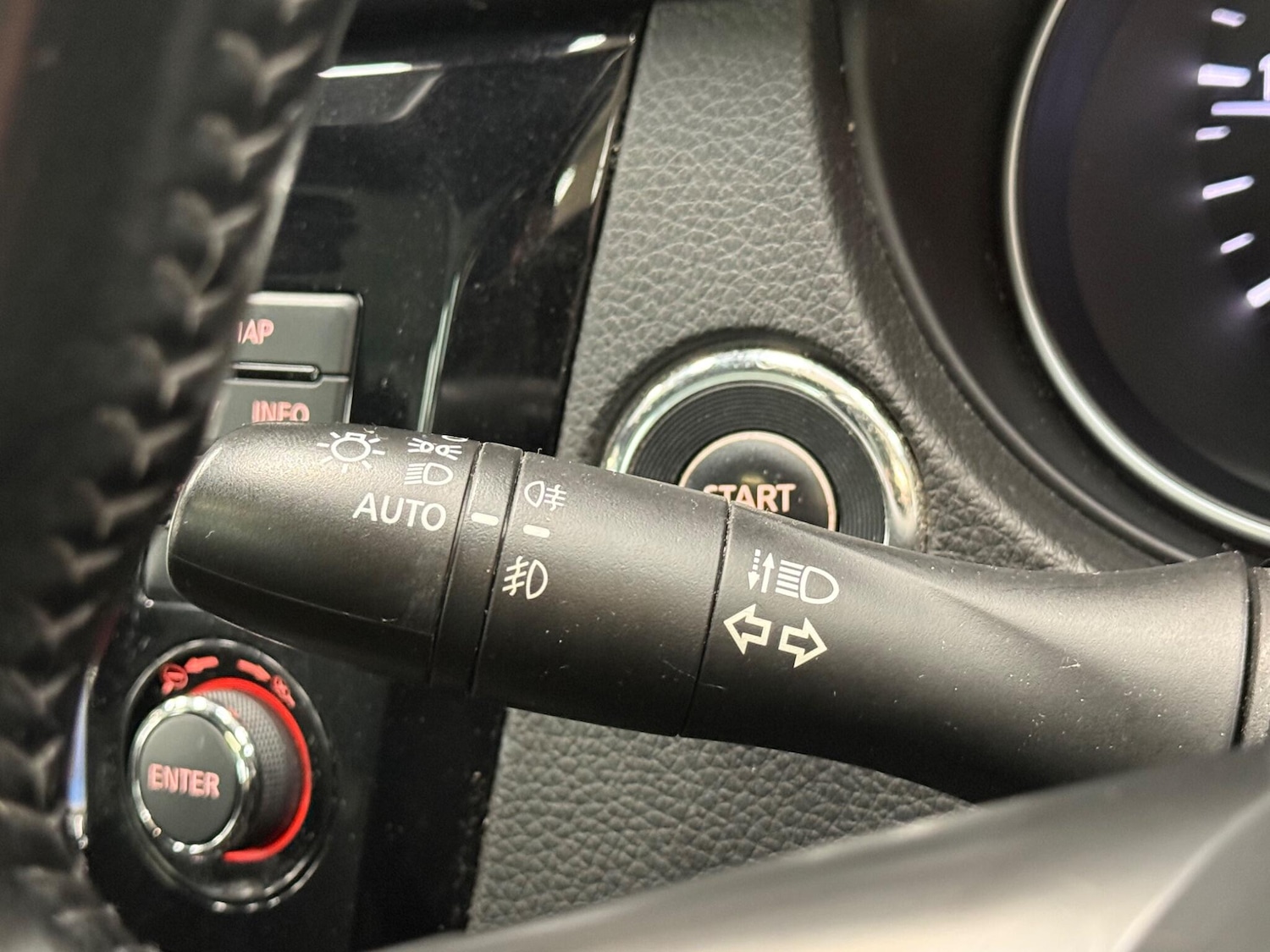 Used Nissan Qashqai 2017 for sale - 78100143: Photo 33