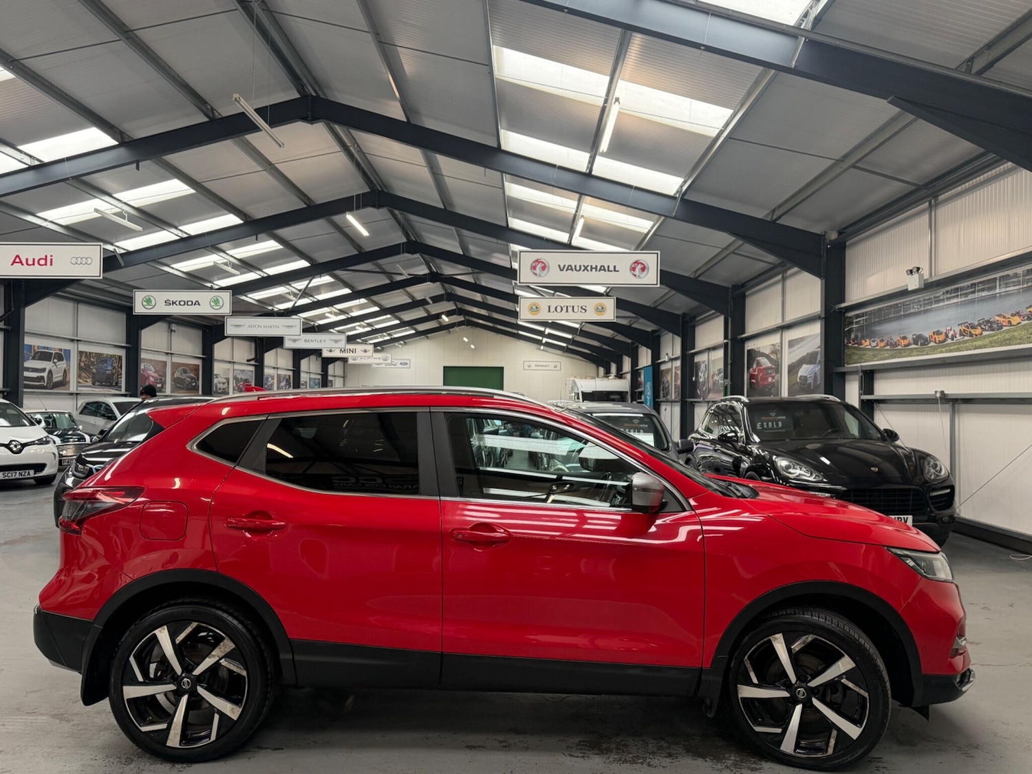 Used Nissan Qashqai 2017 for sale - 78100143: Photo 9
