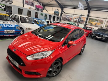 Used Ford Fiesta 2017 for sale - 76122772: Photo
