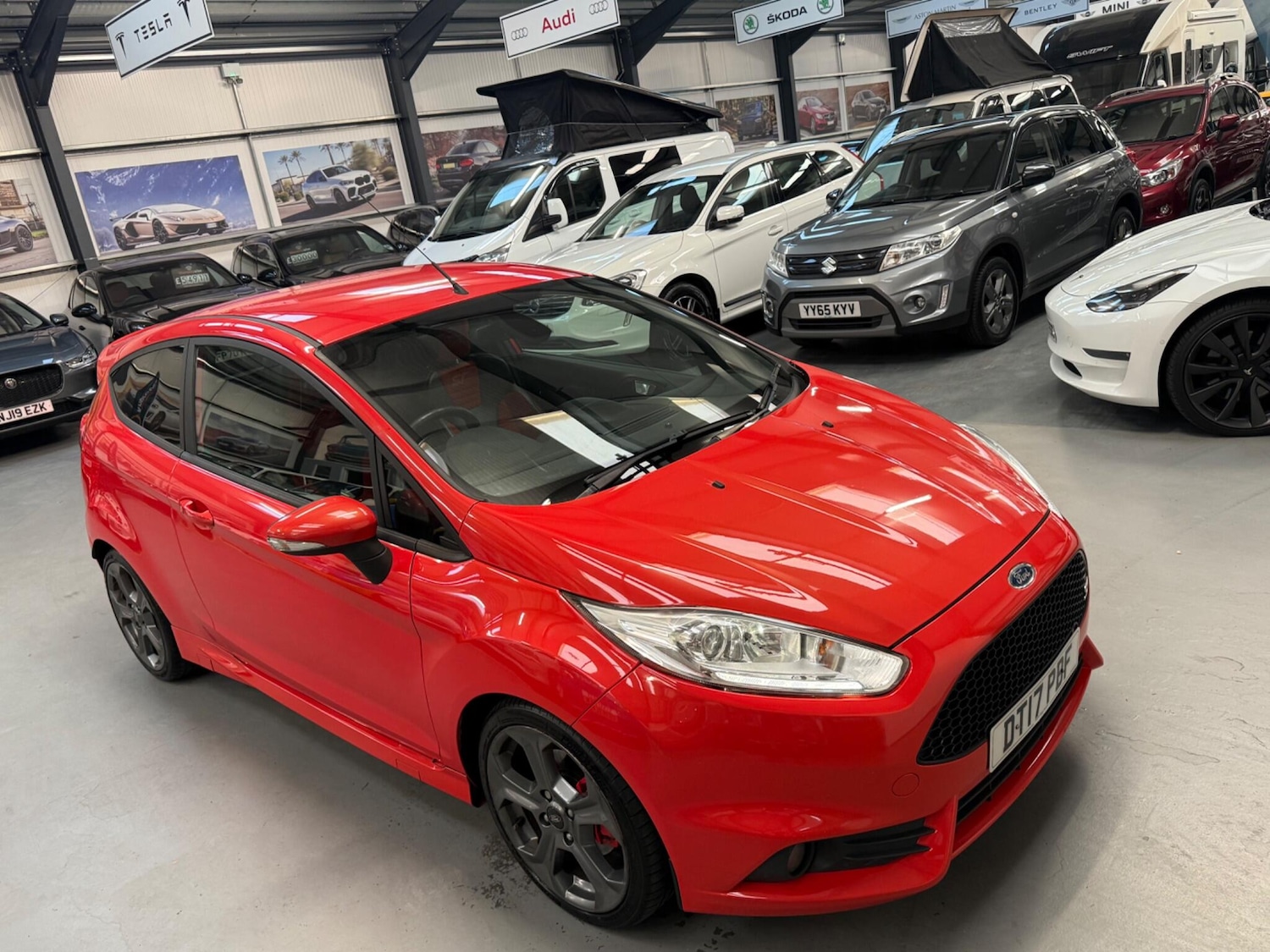 Used Ford Fiesta 2017 for sale - 76122772: Photo 2