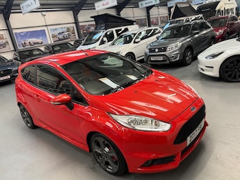 Used Ford Fiesta 2017 for sale - 76122772: Photo