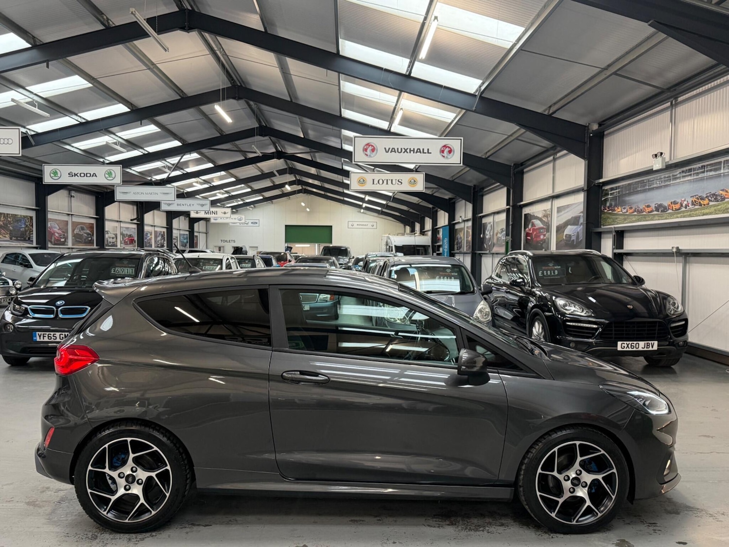 Used Ford Fiesta for sale - 78100142: Photo 32