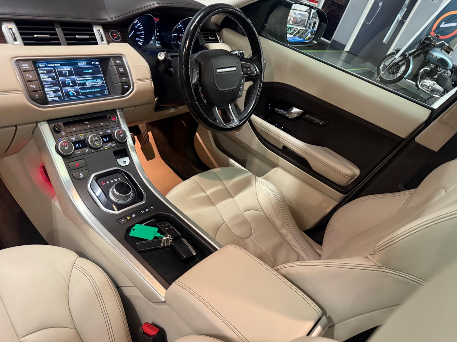 Used Land Rover Range Rover Evoque 2011 for sale - 76457676: Photo 3