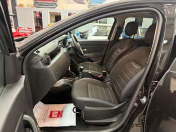 Used Dacia Duster 2019 for sale - 74668291: Photo
