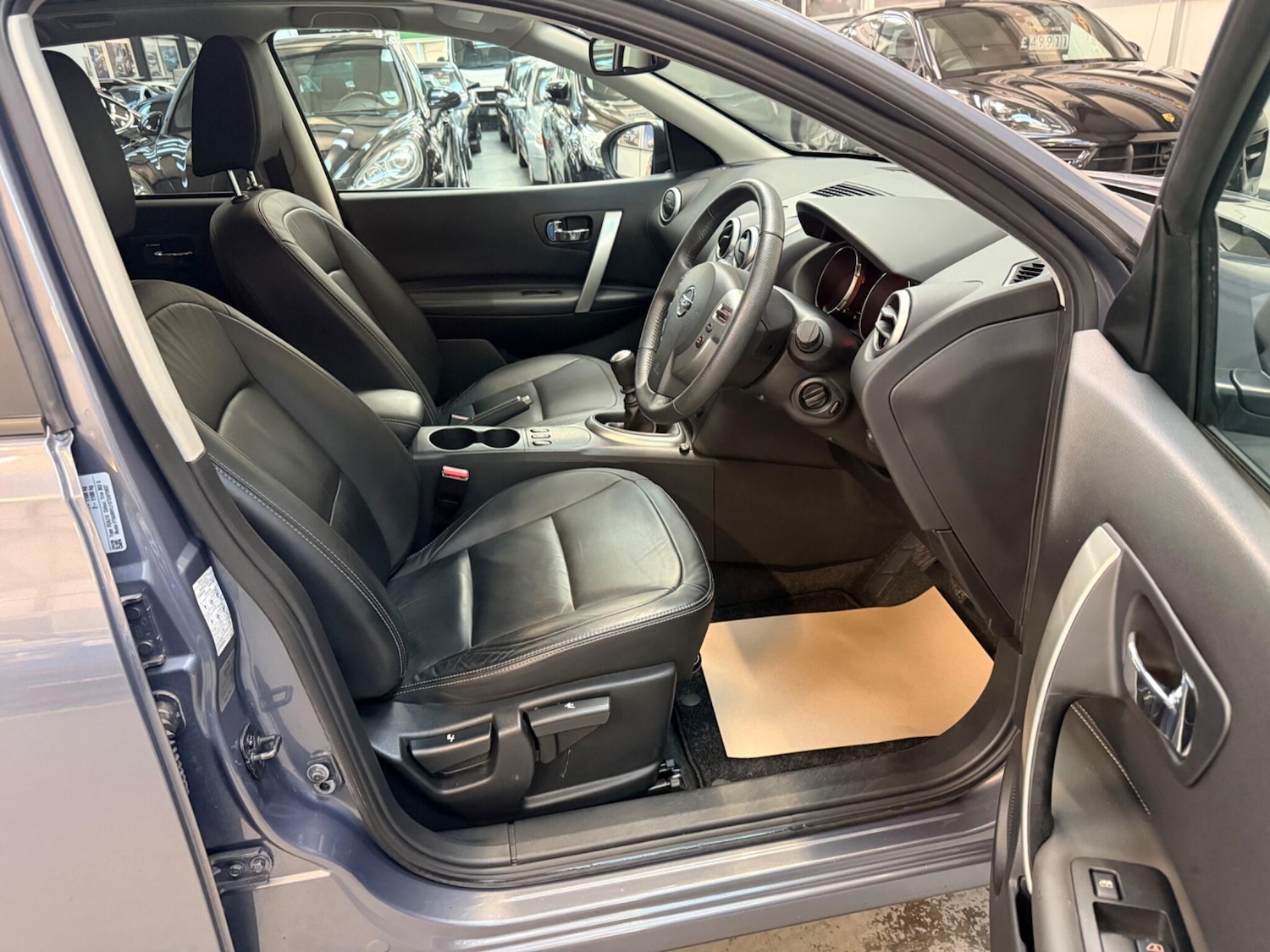 Used Nissan Qashqai 2009 for sale - 77315356: Photo 11