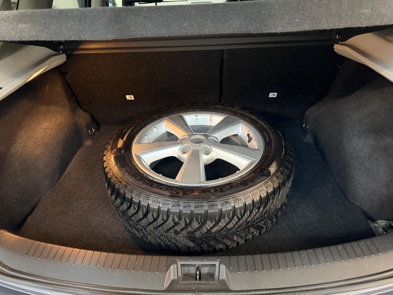 Used Nissan Qashqai 2009 for sale - 77315356: Photo 41