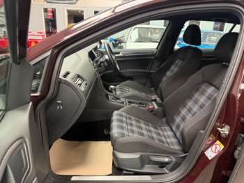 Used Volkswagen Golf 2018 for sale - 75127827: Photo