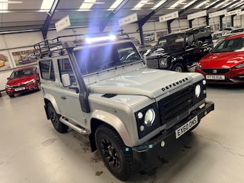 Used Land Rover Defender 90 2010 for sale - 79395829: Photo