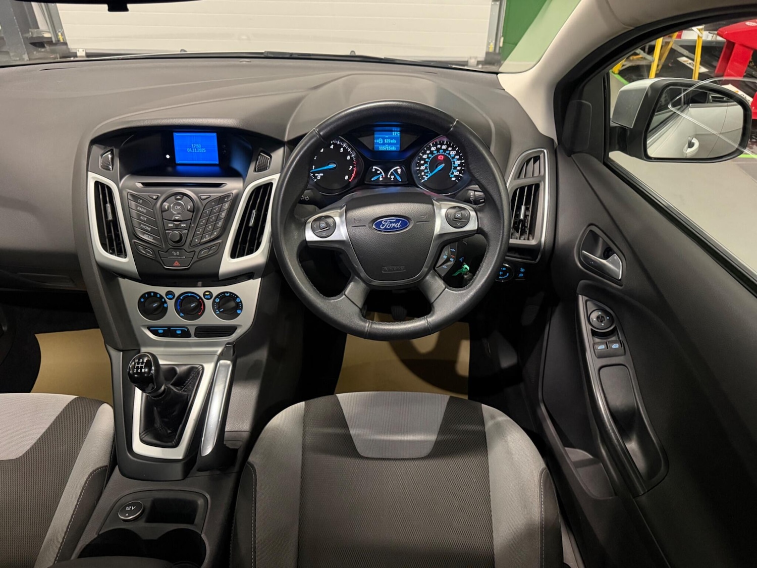 Used Ford Focus 2011 for sale - 76473098: Photo 10