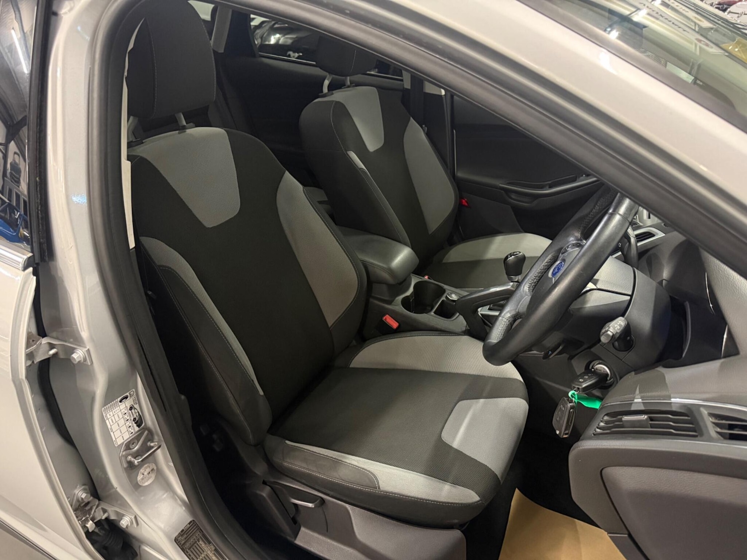 Used Ford Focus 2011 for sale - 76473098: Photo 11