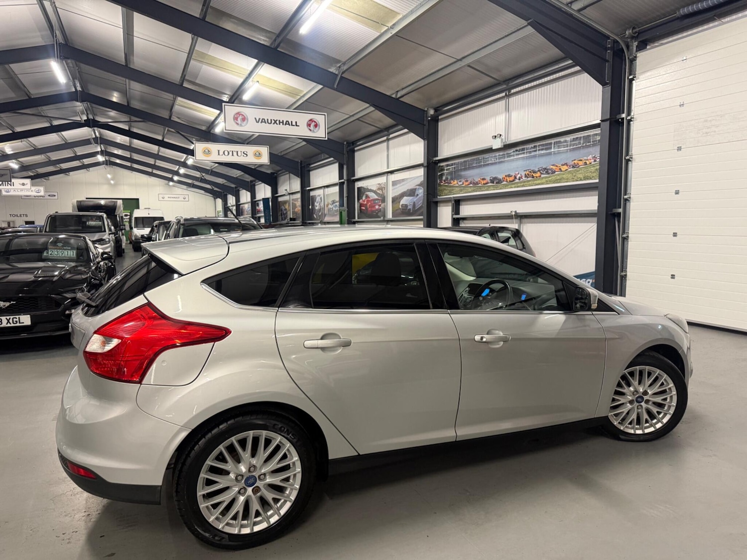 Used Ford Focus 2011 for sale - 76473098: Photo 14