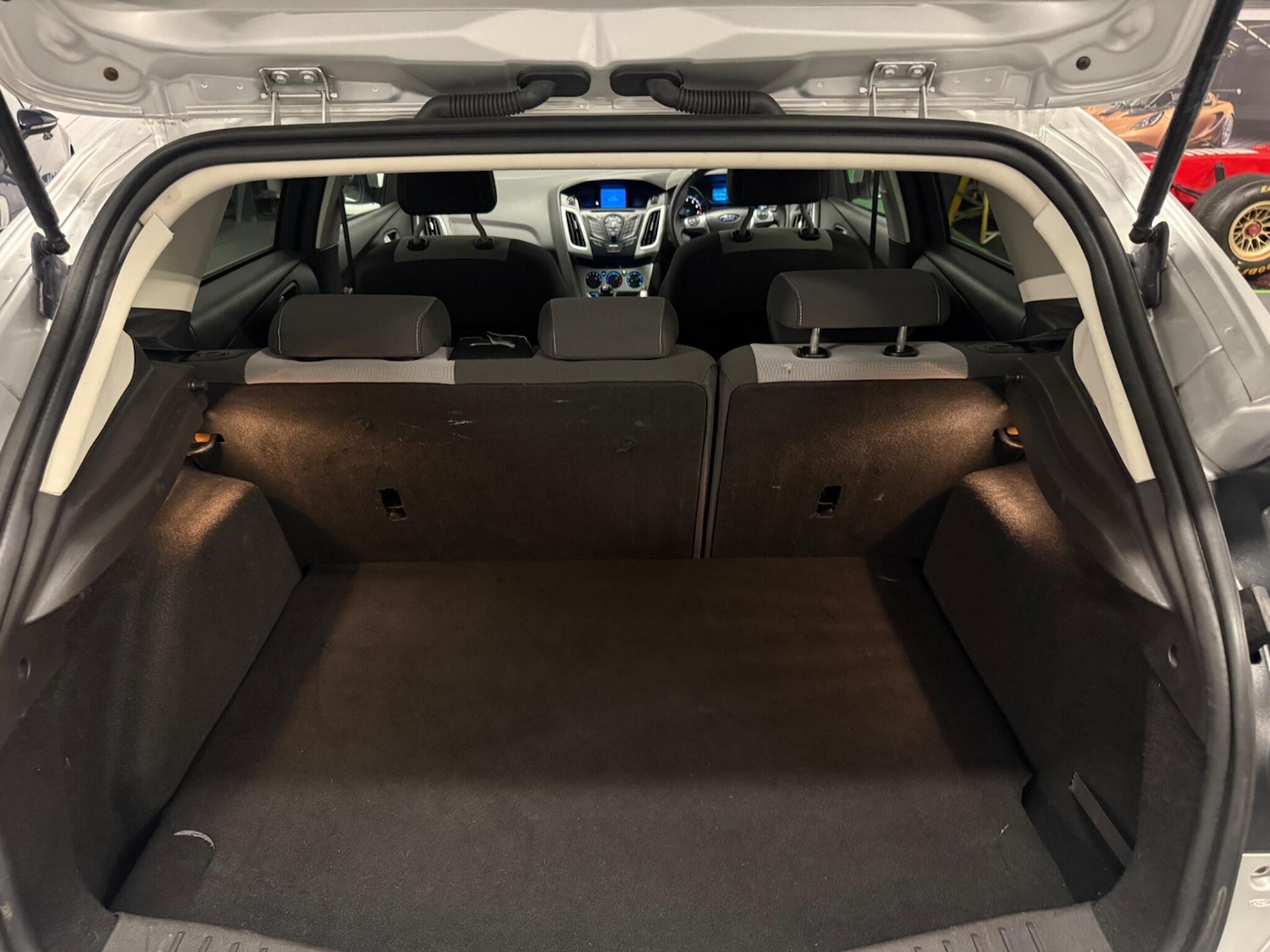 Used Ford Focus 2011 for sale - 76473098: Photo 18