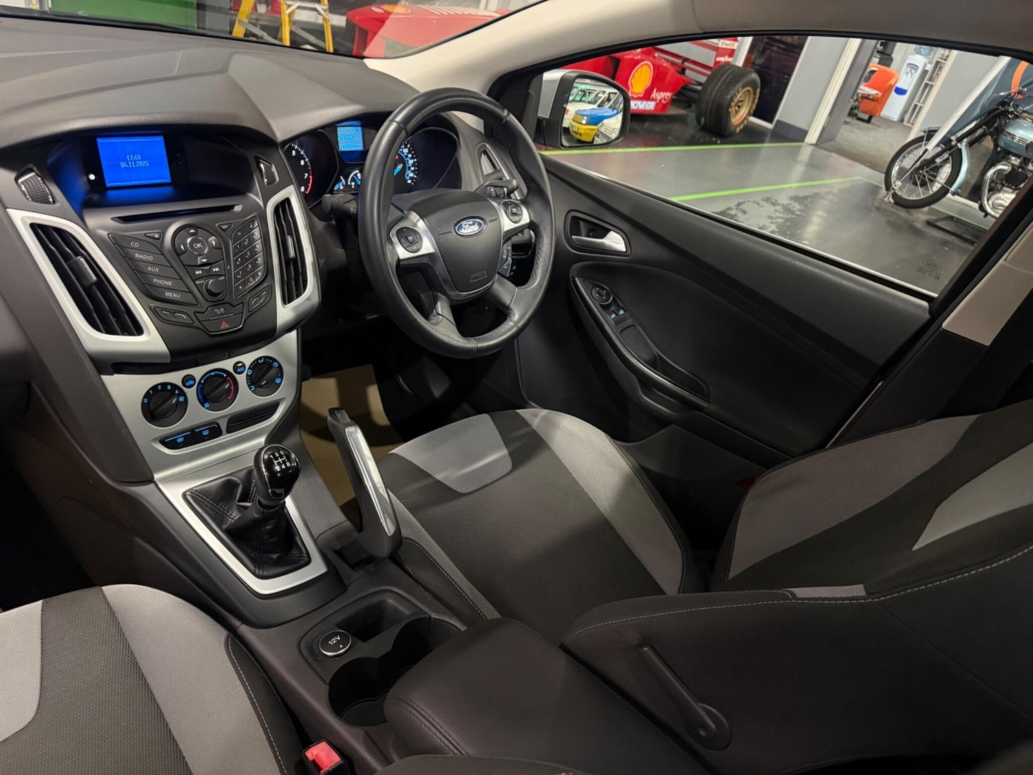 Used Ford Focus 2011 for sale - 76473098: Photo 3