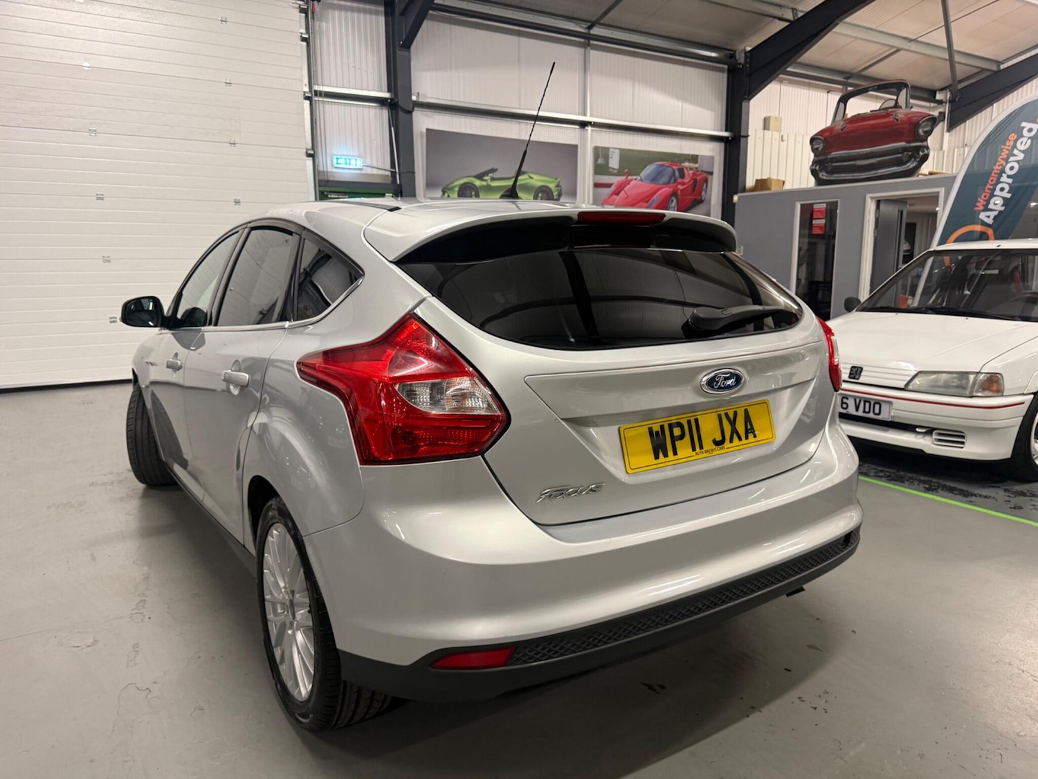 Used Ford Focus 2011 for sale - 76473098: Photo 9