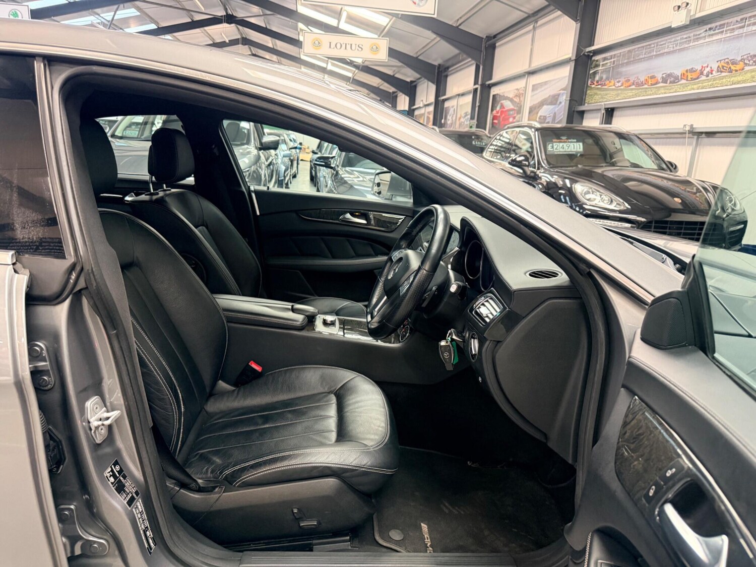 Used Mercedes-Benz CLS 2013 for sale - 77838717: Photo 10