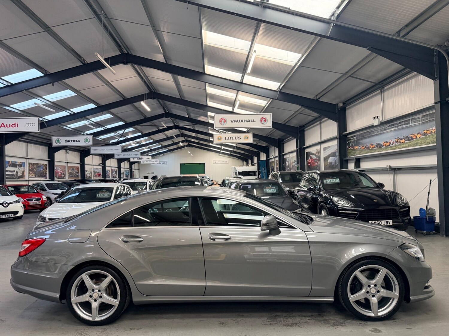 Used Mercedes-Benz CLS 2013 for sale - 77838717: Photo 13