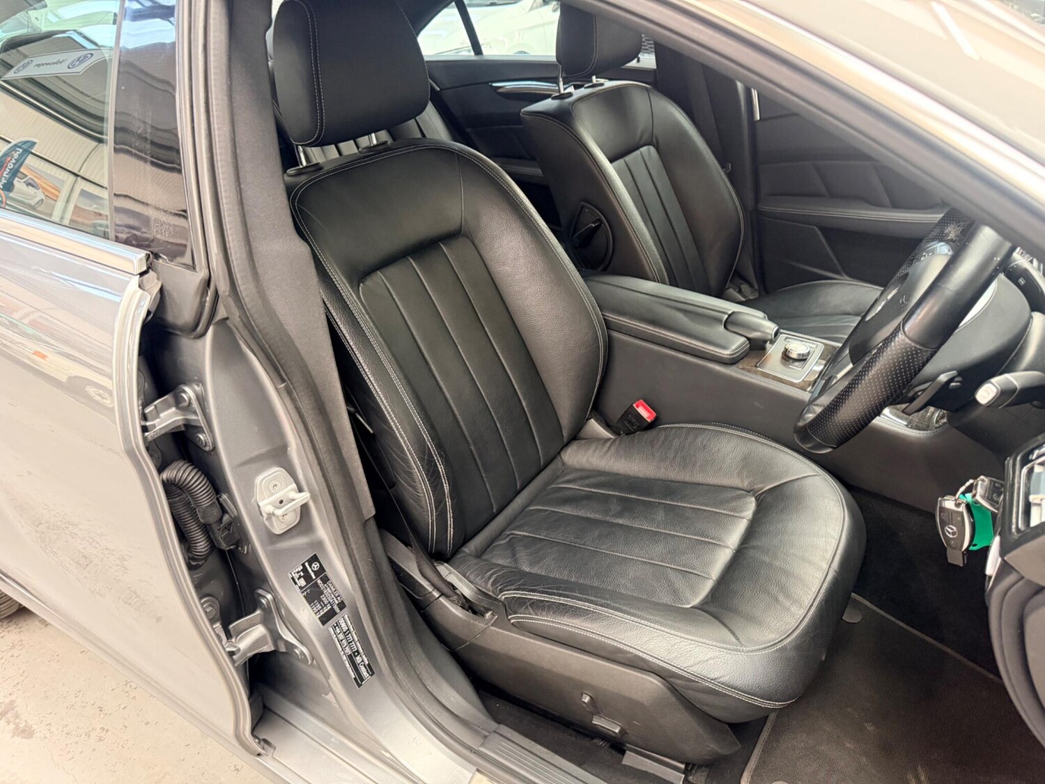 Used Mercedes-Benz CLS 2013 for sale - 77838717: Photo 28